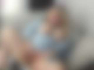 Live cam show with KateJan - Blonde Hair on chickslive.net