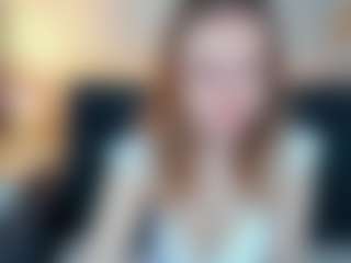 Live cam show with Linda - Doggy on AdultVida.com