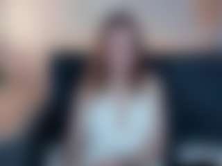 Live cam show with Linda - Gray Eyes on friskycurves.com