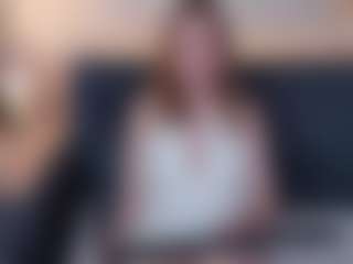 Live cam show with Linda - Legs on hornycams.live