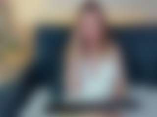 Live cam show with Linda - Legs on nudelive.tv