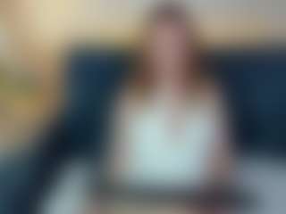 Live cam show with Linda - Doggy on Camming Site