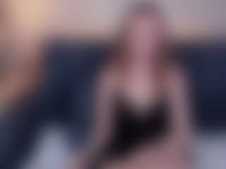 Live cam show with Linda - Blue Eyes on TottyGirls