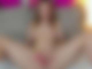 Live cam show with Linda - Brown Hair Toys on MyBangCams