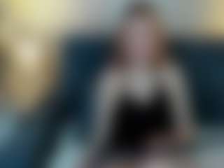 Live cam show with Linda - Doggy on dropp.cam