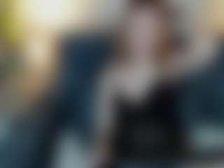 Live cam show with Linda - Legs on live.xbliss.ai
