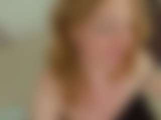 Live cam show with AliceSweety - Mature on UwU Esports