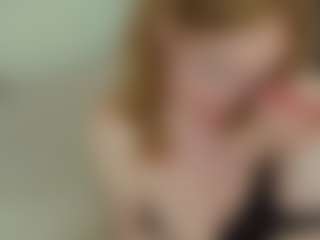 AliceSweety MILF webcam performer live streaming