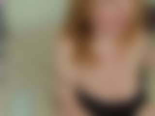 AliceSweety MILF webcam performer live streaming
