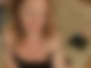 AliceSweety MILF webcam performer live streaming