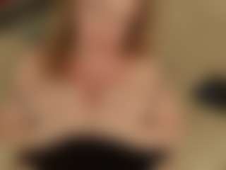 AliceSweety MILF webcam performer live streaming