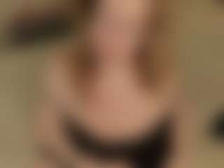 Live cam show with AliceSweety - Granny Big Ass on intimatelivegirls.com