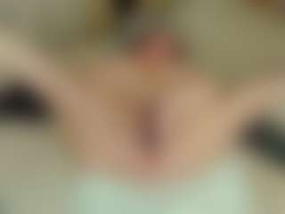 Live cam show with AliceSweety - Middle Aged on Latina Girls