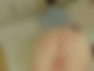 Live cam show with AliceSweety - Middle Aged on Livezox