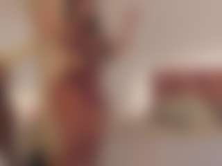 Live cam show with SunnyLeonz - Athletic on xxxlivecams.org