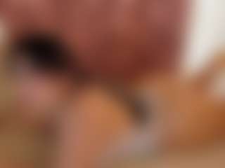 Live cam show with SunnyLeonz - Athletic Bedroom on Camsoda