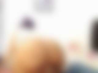 Live cam show with KattaraBecky1 - Bedroom Ebony on realtime-chat