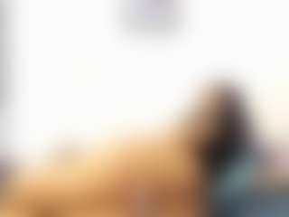 Live cam show with KattaraBecky1 - Bedroom Ebony on AdultVida.com