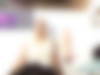 Live cam show with KattaraBecky1 - Bikini on Big Tits