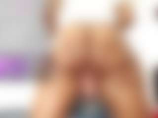Live cam show with KattaraBecky1 - Ass Clapping on Free Soda