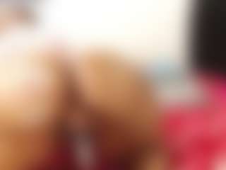 Live cam show with KattaraBecky1 - Ebony Big Ass on AdultVida.com