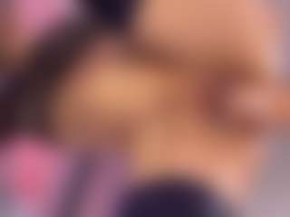 Live cam show with Crystallana - Striptease on crypto-cams