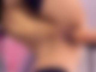 Live cam show with Crystallana - Squirt Mature on Livezox