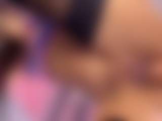 Live cam show with Crystallana - Bedroom on Camming Site