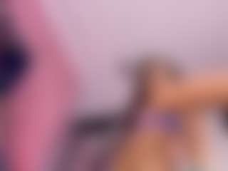 Live cam show with Crystallana - Bedroom on livesuperchat.net