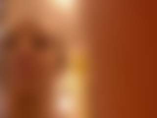 Live cam show with Crystallana - Gamer Mature on Camsoda