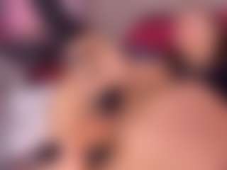 Live cam show with Crystallana - Bedroom Mature on nudelive.tv