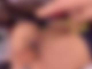 Live cam show with Crystallana - Striptease on TeamSkeetLive