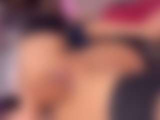 Live cam show with Crystallana - Bedroom Mature on xxxlivecams.org