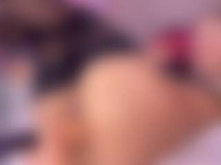 Live cam show with Crystallana - Bedroom Teen (18+) on Camsoda