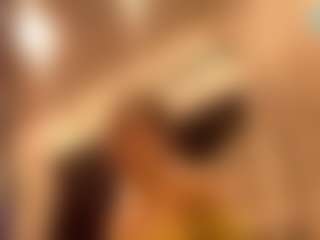 Live cam show with Crystallana - Skinny on Camsoda