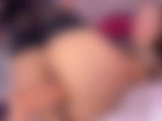 Live cam show with Crystallana - Middle Aged on Camsoda