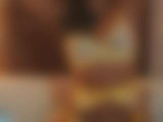 Live cam show with Soyalanaa - Fingers on Camsoda Late Night