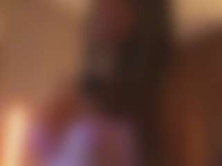 Live cam show with Soyalanaa - Bikini on parknlotfishbdy