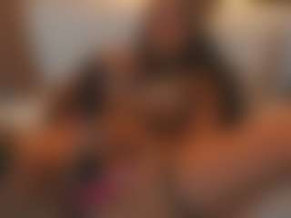 Live cam show with Soyalanaa - Cougar on CamwithHer