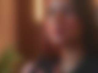 Live cam show with Soyalanaa - Tease Brown Hair on Soda Cam