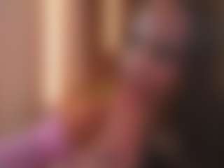Live cam show with Soyalanaa - Oil on Mixed Magazine Live