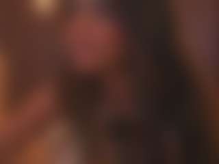 Live cam show with Soyalanaa - Athletic Shaved Pussy on intimatelivegirls.com