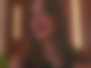 Live cam show with Soyalanaa - Athletic Strip on Latina Girls