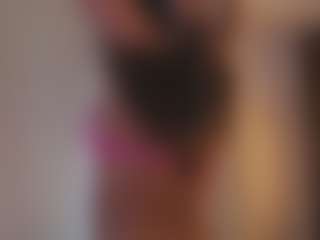 Live-Cam-Show mit Soyalanaa - Spank auf Camsoda