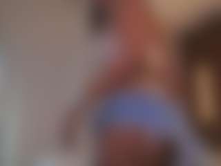 Live cam show with Soyalanaa - Skinny on Camsoda