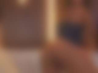Live cam show with Soyalanaa - Skinny on Camiplay Live