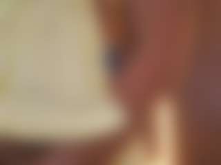 Live cam show with Soyalanaa - Dildo Or Vibrator on Fling VIP Chat