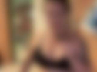Pantiesofthefae MILF webcam performer live streaming