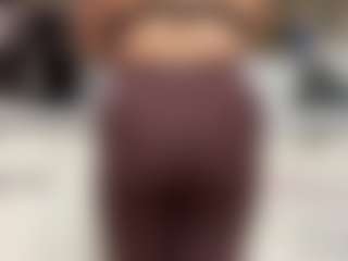 Live cam show with Pantiesofthefae - Public MILF on Uber Horny