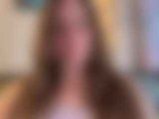 Pantiesofthefae MILF webcam performer live streaming